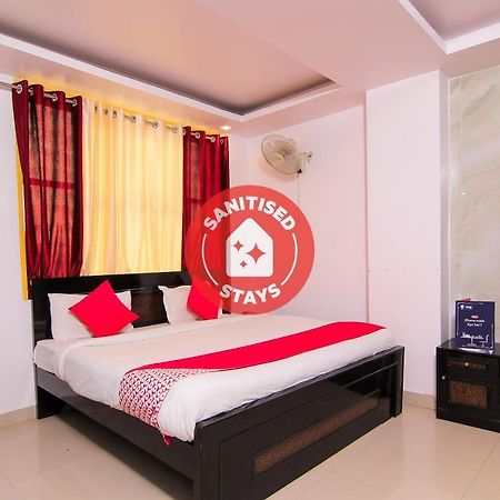 Collection O 4731 Hotel Surya Continental Lucknow Exteriör bild