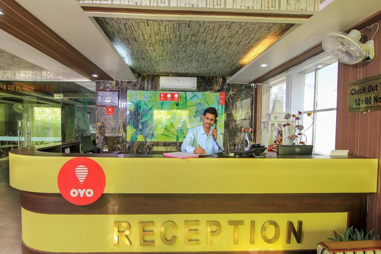 Collection O 4731 Hotel Surya Continental Lucknow Exteriör bild