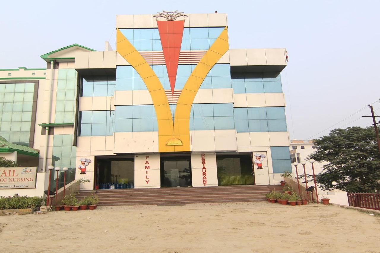 Collection O 4731 Hotel Surya Continental Lucknow Exteriör bild